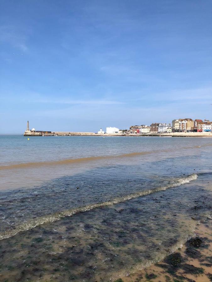 Kiss Me Quick Sea Views Private Driveway * Margate
