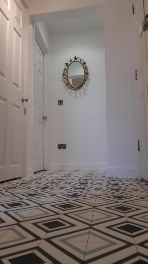 Apartment Kiss Me Quick Sea Views Private Driveway *